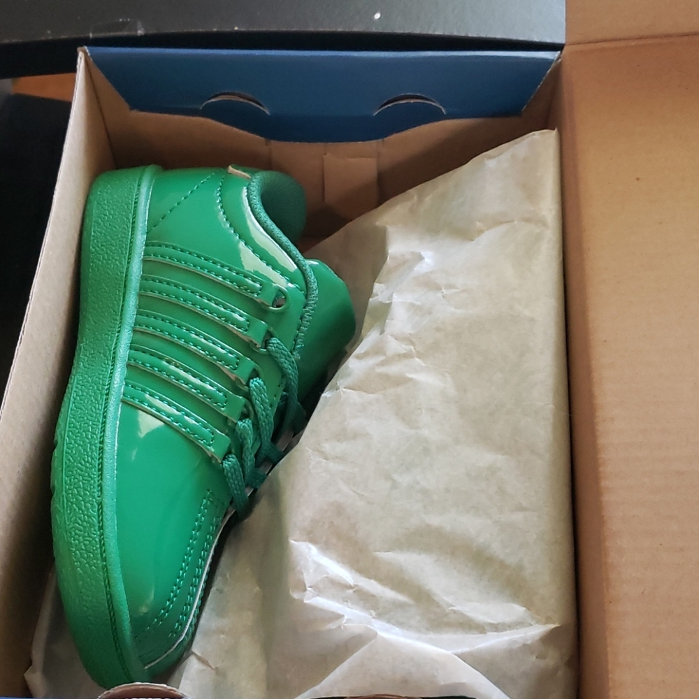 Sneakers